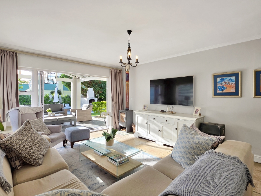 3 Bedroom Property for Sale in Constantia Western Cape